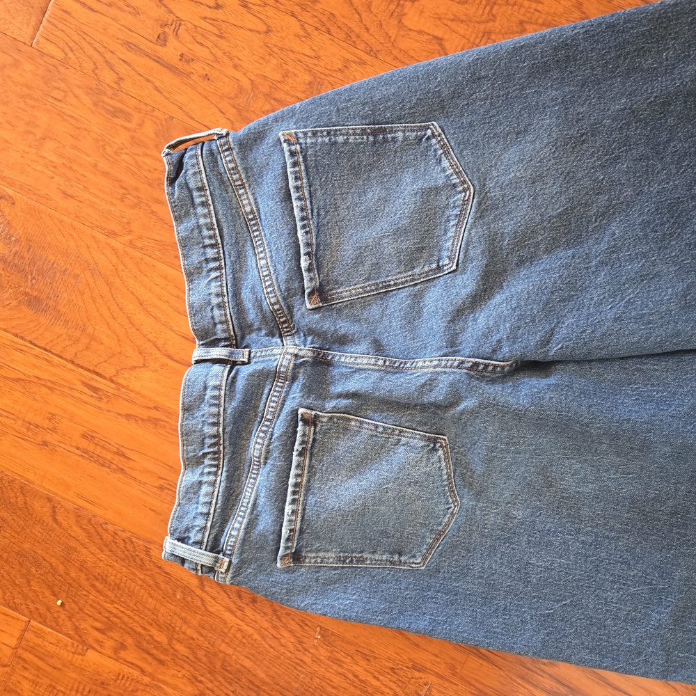 Wide Leg Women's Jeans in Medium Blue - Picture 5 of 8